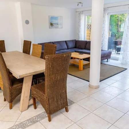 153 M² Haus Mit 6 Schlafzimmern Fuer 12 Persoen *