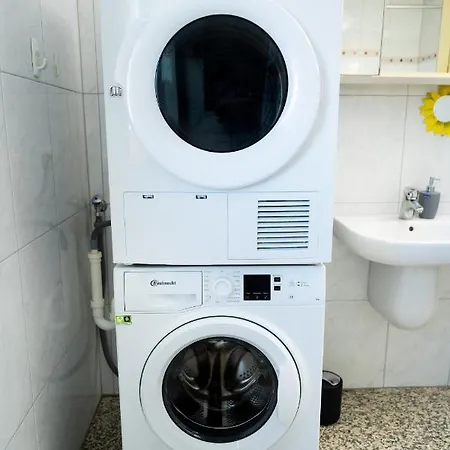 153 M² Haus Mit 6 Schlafzimmern Fuer 12 Persoen Nieder-Saulheim