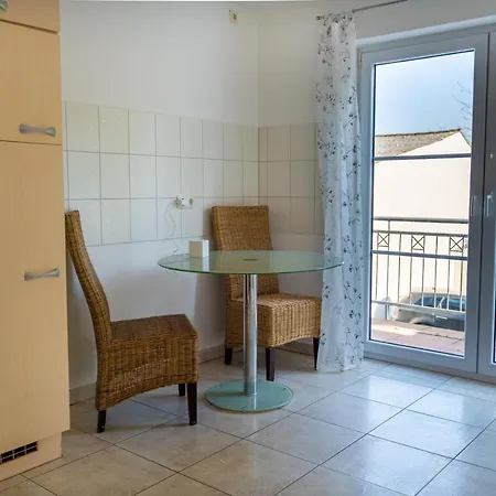 153 M² Haus Mit 6 Schlafzimmern Fuer 12 Persoen Appartamento Nieder-Saulheim