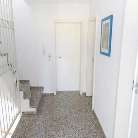 Appartamento 153 M² Haus Mit 6 Schlafzimmern Fuer 12 Persoen Nieder-Saulheim