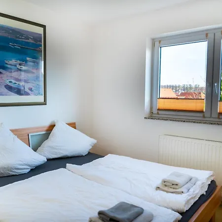 153 M² Haus Mit 6 Schlafzimmern Für 12 Persoen Nieder-Saulheim