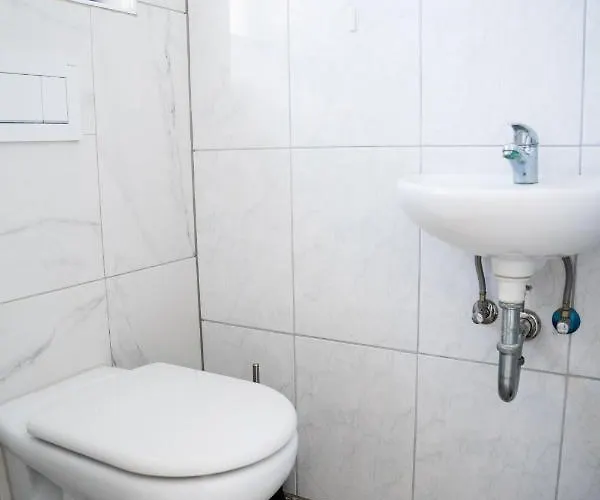 153 M² Haus Mit 6 Schlafzimmern Fuer 12 Persoen *