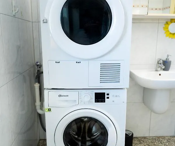 153 M² Haus Mit 6 Schlafzimmern Fuer 12 Persoen Nieder-Saulheim