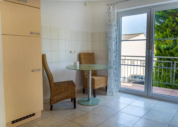 153 M² Haus Mit 6 Schlafzimmern Fuer 12 Persoen Apartamento Nieder-Saulheim