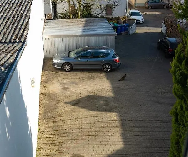 153 M² Haus Mit 6 Schlafzimmern Fuer 12 Persoen * Nieder-Saulheim