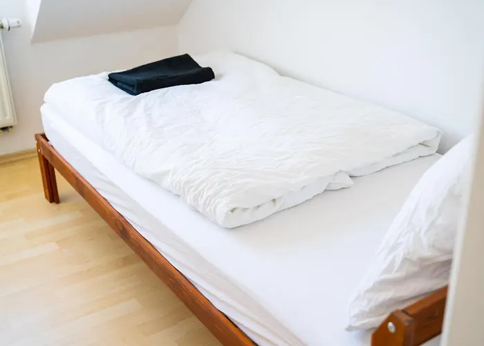 153 M² Haus Mit 6 Schlafzimmern Fuer 12 Persoen Apartamento Nieder-Saulheim